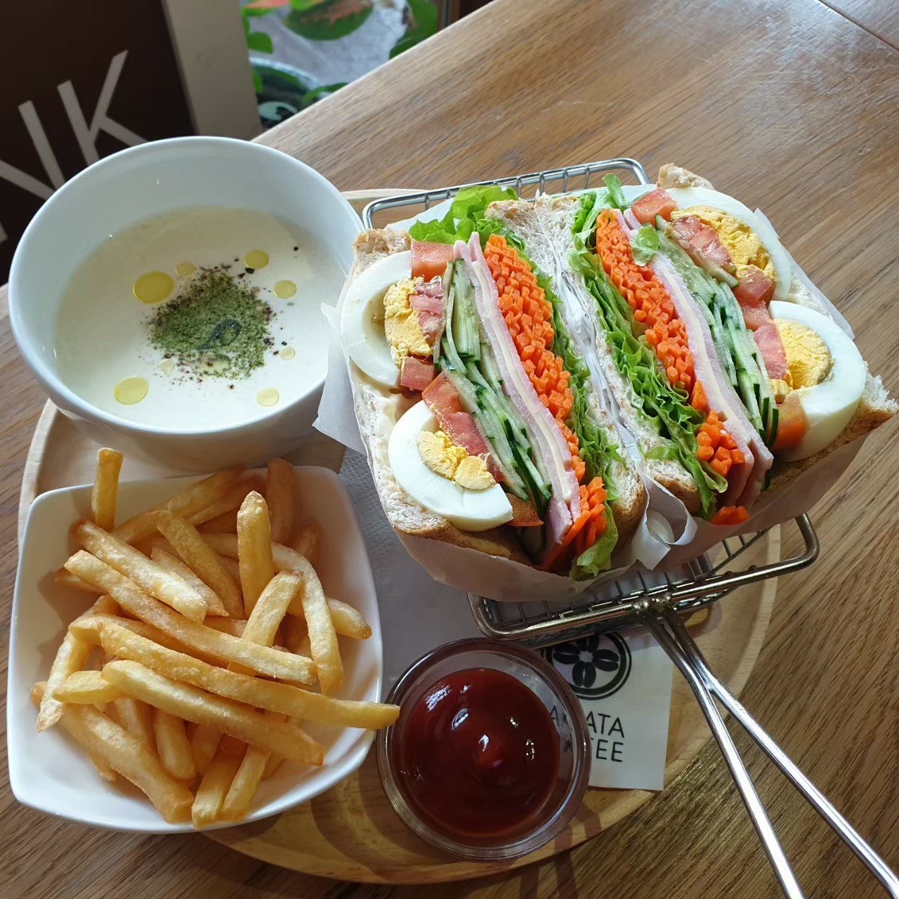 ハム&エッグサンド